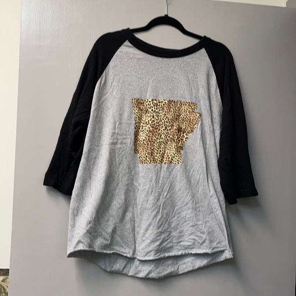 Arkansas leopard baseball tee XL - Picture 2 of 4